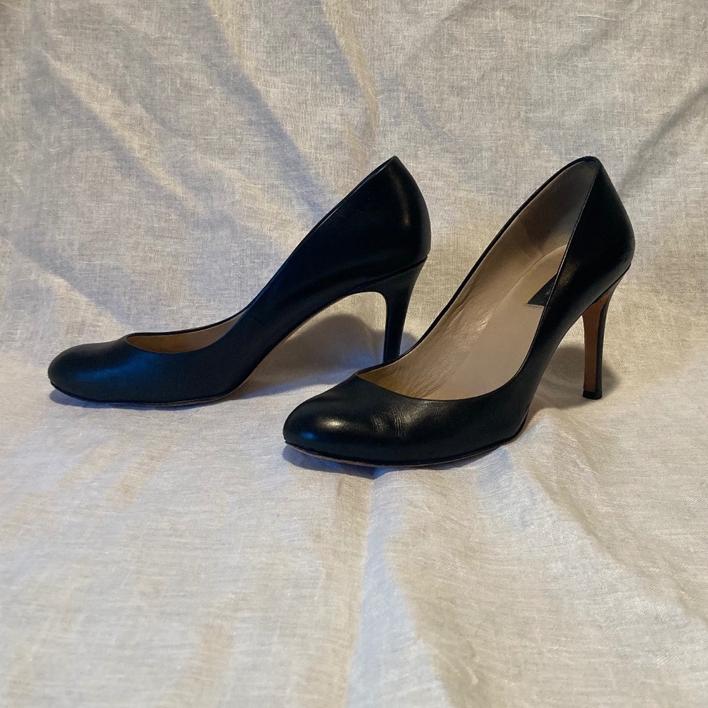 Ann Taylor classic pumps 8.5